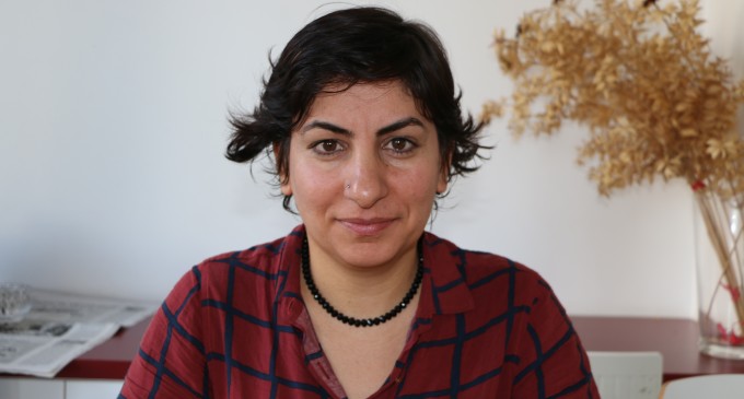 Gazeteci Alagaş: Zulmün, kadının kalemini kırmaya gücü yetmeyecek