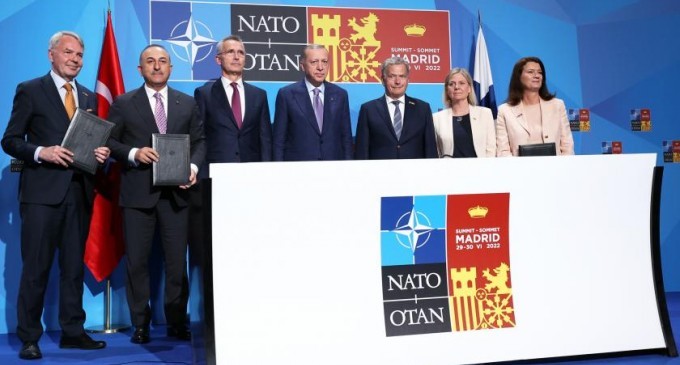 Türkiye, Finlandiya ve İsveç’in NATO üyeliğini destekleyecek
