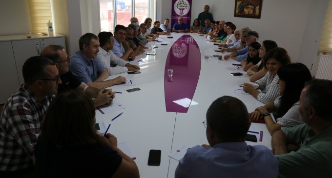HDP MYK’sı görev dağılımı için toplandı