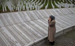 Hollanda’dan ‘Srebrenitsa Soykırımı’ özrü