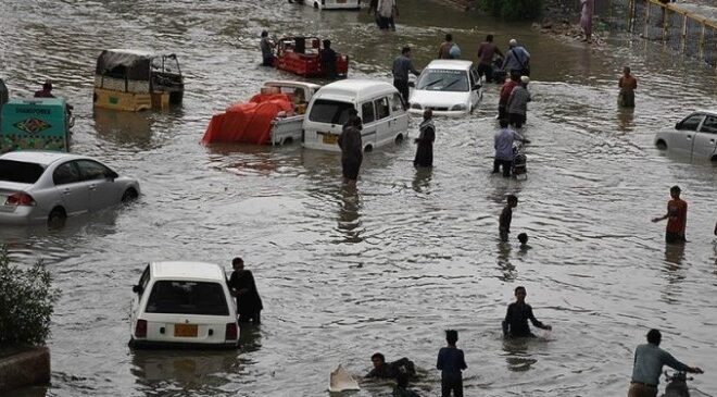 Pakistan’da şiddetli yağış can aldı: 5 ölü