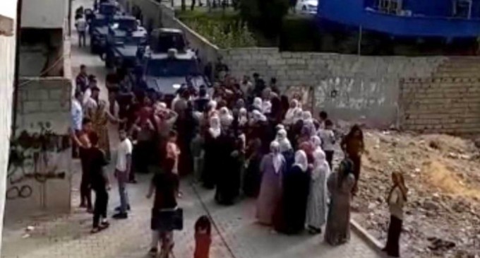 Cizre’de DEDAŞ müdahalesi: 4 kadın gözaltında