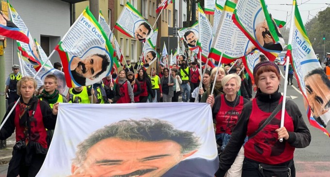 Gençlerden Abdullah Öcalan’a özgürlük yürüyüşü