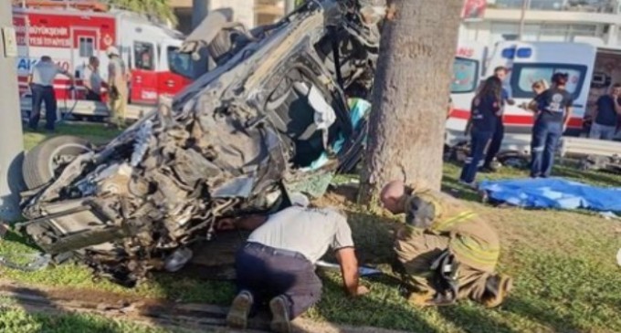 İzmir’de trafik kazası: 2 ölü