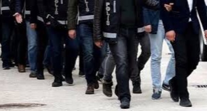 Mersin’de bir genç gözaltına alındı