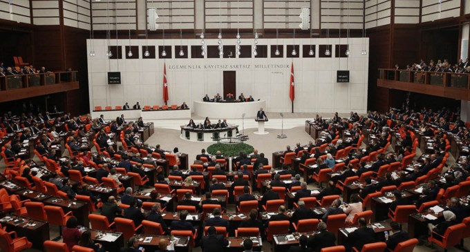 AKP 2022’de sadece 1 soru önergesi verdi