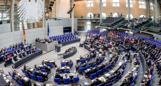 Alman Federal Meclisi Êzidi soykırımını resmen tanıdı