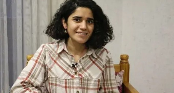 Gazeteci Derya Ren’e hücre cezası