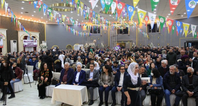 HDP’nin Amed kongresi başladı  | <font color=#ff0000>CANLI </font>
