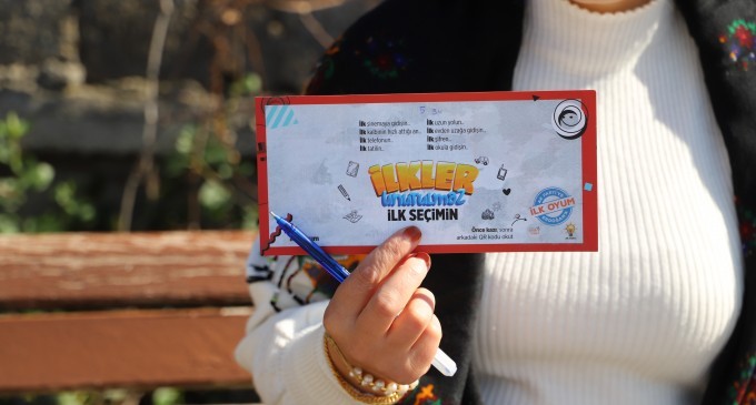 AKP’den depremin 3’üncü gününde gençlere ‘seçim’ zarfı
