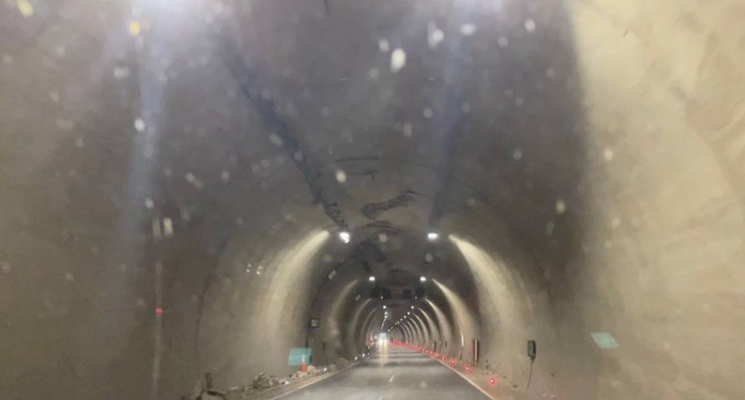 Erkenek Tüneli’nin bir tüpü hasara rağmen açık tutuluyor