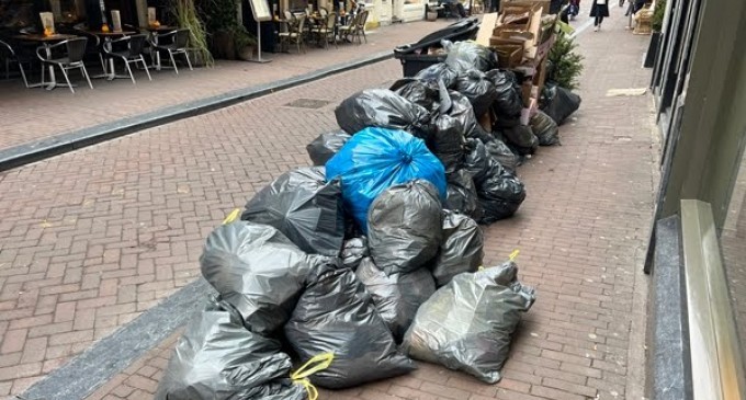 Hollanda’da temizlik işçileri grevde