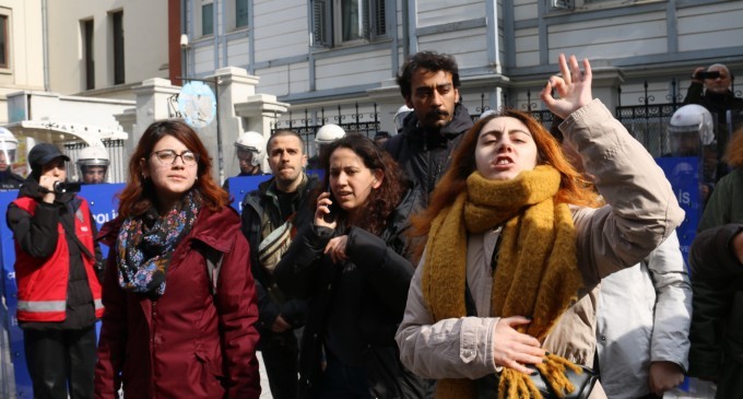 Kadıköy’de gözaltına alınan öğrenciler serbest bırakıldı