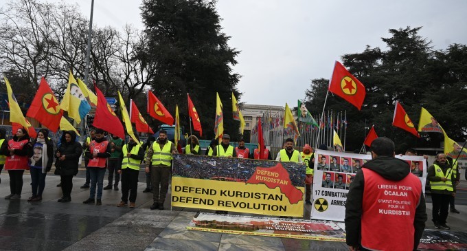 Kürtler BM önünde: Örgütlü gücümüzle yaralarımızı saracağız