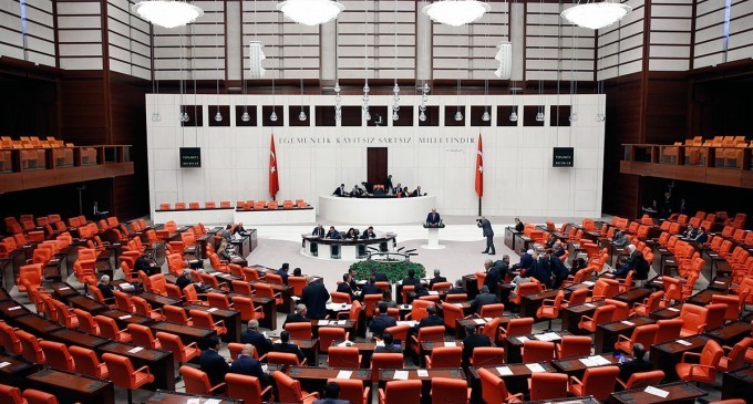 AKP’nin ‘7’nci Yargı Paketi’ Meclis’e sunuldu