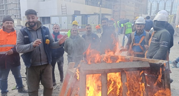 Eylemdeki işçilerin Newroz ateşi etrafında direnişi sürüyor