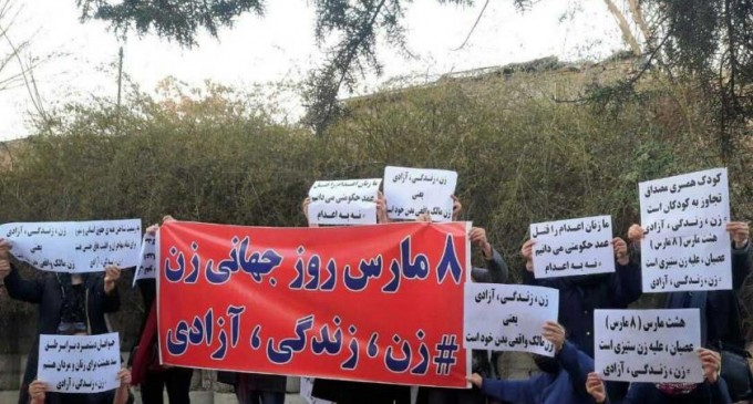 İran’da ‘Jin jiyan azadî’ sloganı eşliğinde 8 Mart