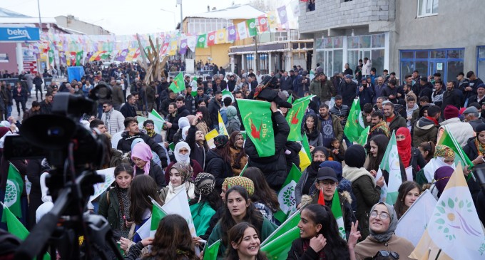 Qereyazî’de binler Newroz’a akıyor