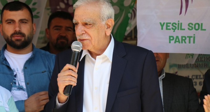 Ahmet Türk: Kürtler olmadan adım atamazlar