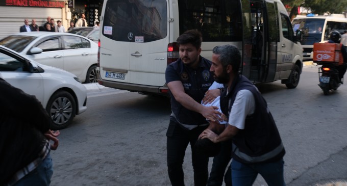 Bağcılar’da coşkulu buluşma sonrası polis saldırısı: 13 gözaltı