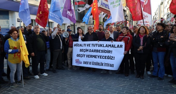 Gözaltılar protesto edildi: İktidarın son çırpınışları