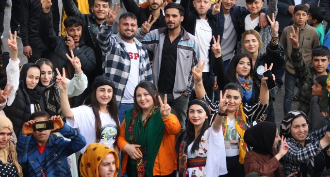Yeşil Sol Gençlik’ten seçim şöleni: AKP iktidarını göndereceğiz