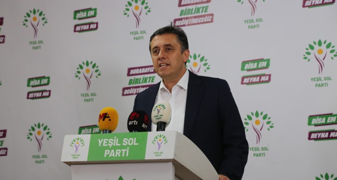 HDP Seçim Takip Koordinasyon Eş Sözcüsü Tiryaki açıklama yapıyor