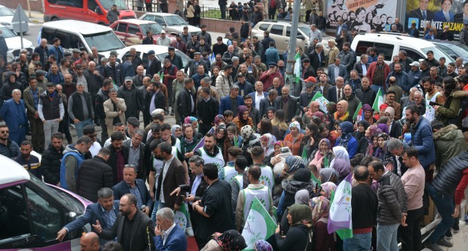 İzmir’de 12 müzisyen gözaltına alındı