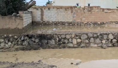 Bazid’te aşırı yağış sele neden oldu